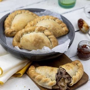 Cocktail Cornish Pasties 135g x 12
